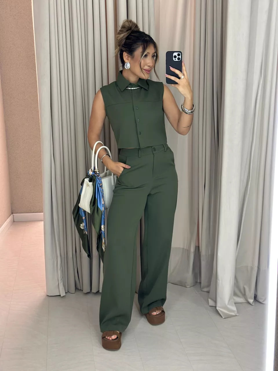 [Pague 1, Leve 2] Conjunto Karen - em Malha Premium / Para Mulheres que Amam Conforto com Estilo!