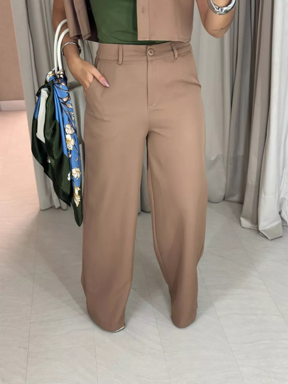 [Pague 1, Leve 2] Conjunto Karen - em Malha Premium / Para Mulheres que Amam Conforto com Estilo!